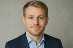 en mann i 30 årene som ser norsk ut i ansiktet